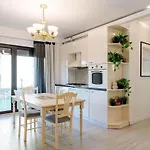 Downtown Floreasca Penthouse W Jacuzzi&terrace Appartement *