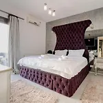 Appartement Downtown Floreasca Penthouse W Jacuzzi&terrace