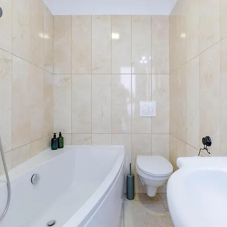 Downtown Floreasca Penthouse W Jacuzzi&terrace * Bucureşti