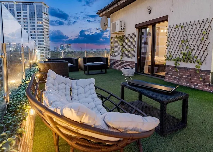 Downtown Floreasca Penthouse W Jacuzzi&terrace * Bucharest