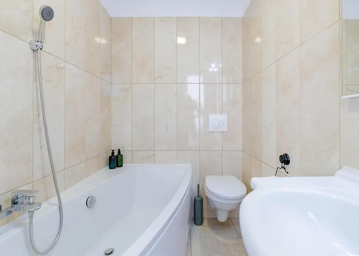 Downtown Floreasca Penthouse W Jacuzzi&terrace * Bucharest